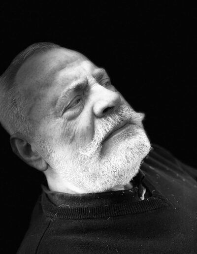 coupe et barbe homme au ciseaux